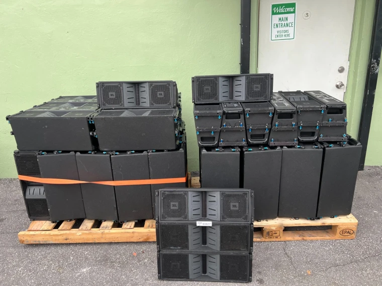 JBL Vertec VT4886 Tri-Amplified 3-Way Line-Array Speaker (LOT OF 8)