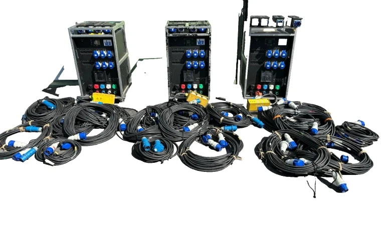 INDU 400A Power Distro PD 3PH CAM-CEE 30A-BLU5 X6, 30A-BLU3 X18 PT W/CABLE