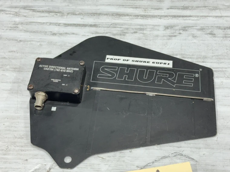 SHURE ACTIVE DIRECTIONAL ANTENNA UA870UA (782-810 MHZ) #1709-A (One)
