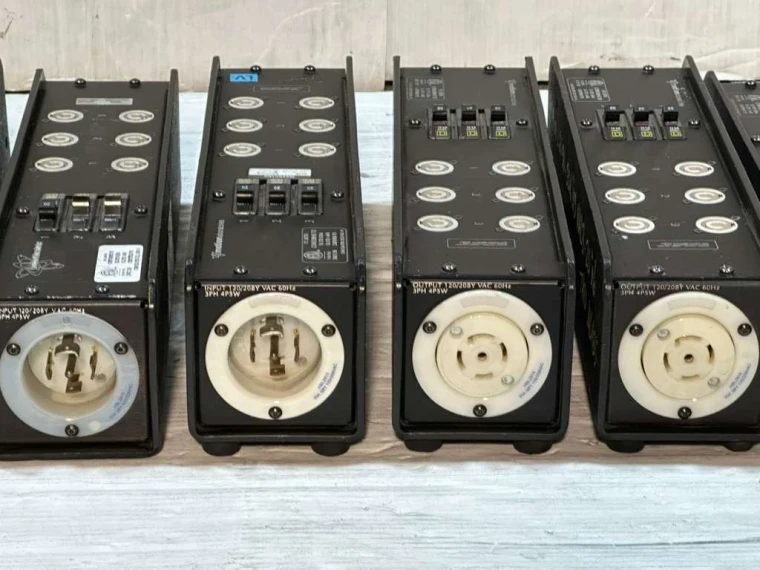 Motion Lab Power Distro L21-30-20A X3 NAC3-20 X 6 #222-2227