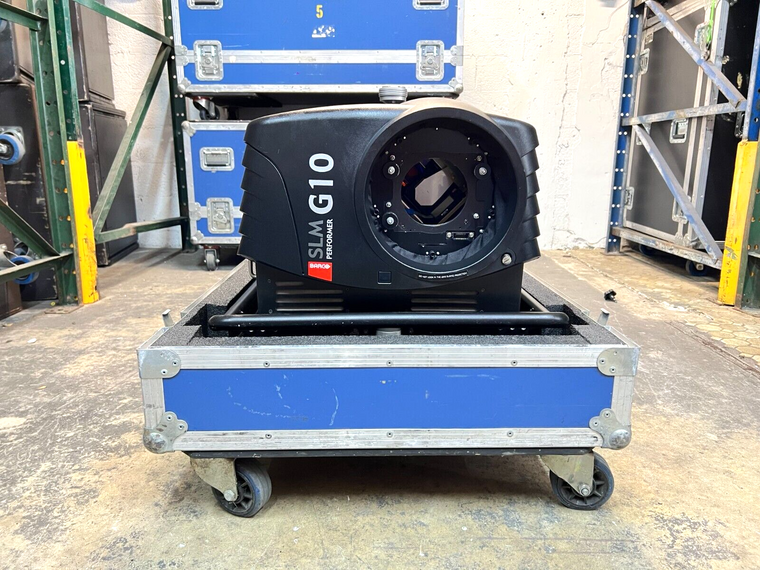 Barco SLM G10 Projector With No Lens (One)