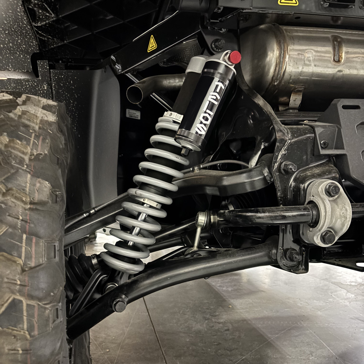 TELOS T1 Single Adjustable Shocks Can-Am Defender