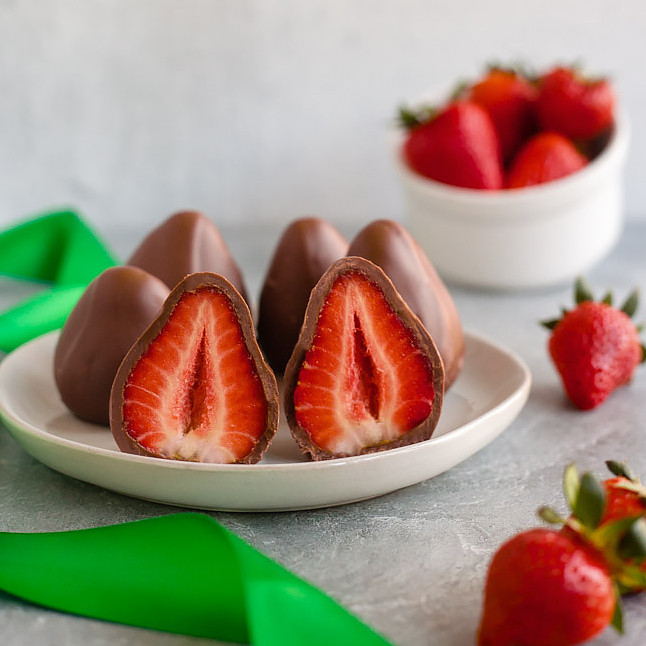 Milk Chocolate Covered Strawberries