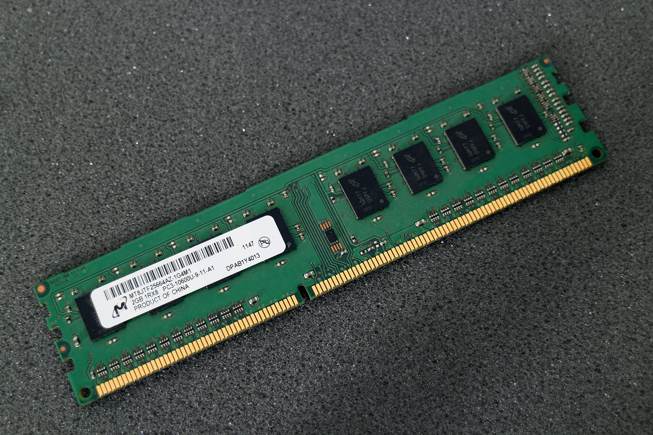 Micron MT8JTF25664AZ-1G4M1 PC3-10600U-9-11-A1 2GB Memory RAM DDR3-1333 -  Sierra Indigo