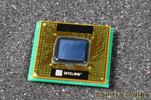 INTEL SL3PM Mobile Pentium 3 600MHz Processor CPU 495-pin micro-PGA2