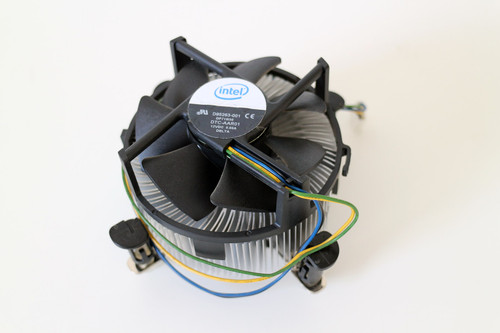 Intel D95263-001 Socket 775 Heatsink & Fan Cooler