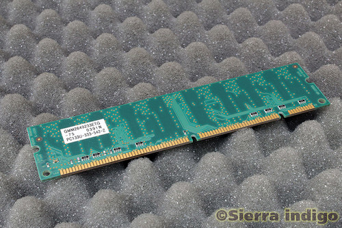 Hyundai GMM2649233ETG-79 Memory RAM PC133U-333-542-Z