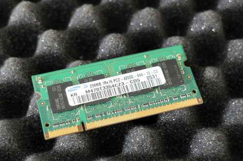 Samsung M470T3354CZ3-CD5 256MB Memory RAM PC2-4200S-444-12-C3 SO-DIMM