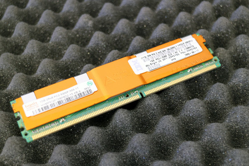 Hynix HYMP512F72BP8D2-Y5 1GB PC2-5300F-555-11 Server Memory RAM FRU 39M5784