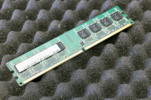 Hynix HYMP512U64BP8-S5 PC2-6400U-555-12 1GB Memory RAM