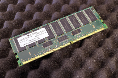 Infineon HYS72D64000GR-7-B PC2100R-20330-B1 512MB Server Memory RAM
