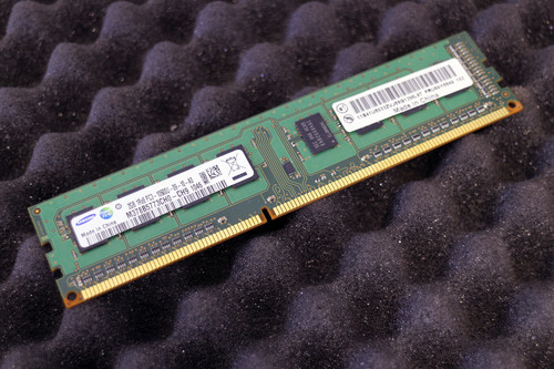 Samsung M378B5773CH0-CH9 PC3-10600U-09-10-A0 2GB Memory RAM