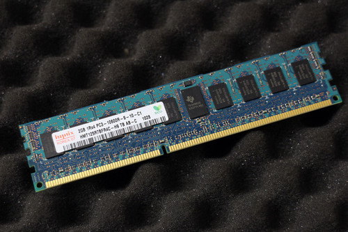 Hynix HMT125R7BFR4C-H9 PC3-10600R-9-10-C1 2GB Memory RAM