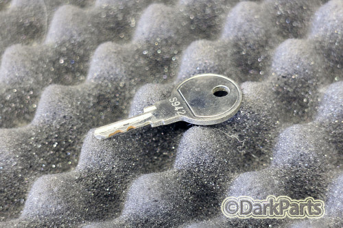 Fujitsu Siemens Chassis Case Key S942