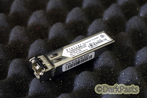 Finisar FTLF8524P2BNV-E6 4GB LC SFP TRANSCEIVER MODULE EMC 019-078-032