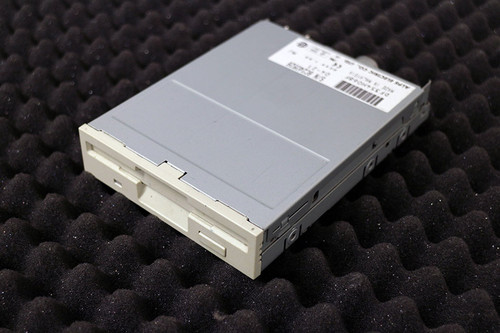 Alps Electronic Co DF354H068F Beige 3.5" 1.44MB FDD Floppy Disk Drive