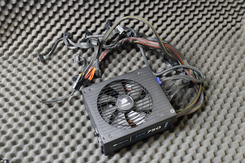 Corsair HX750 75-001218 Power Supply 750w PSU WITH 3x6-Pin & 1x8-Pin Cables