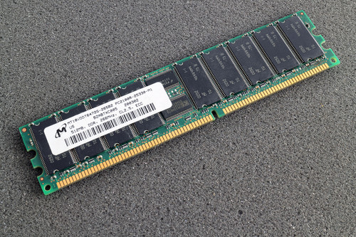 Micron MT18VDDT6472G-265B2 PC2100R-25330-M1 512MB Server memory RAM 266Mhz