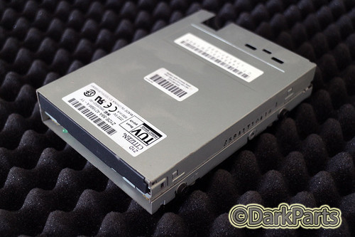 HP Compaq 237180-001 FDD Floppy Disk Drive Citizen Z1DE-58A