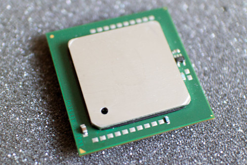 Intel SL74T Xeon 2.4GHz Socket 604 Prestonia Processor CPU
