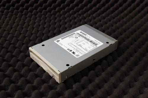 iomega Z750ATAPI 750MB Beige IDE Zip Disk Drive