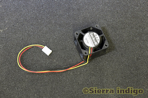 Sanyo SanAce40 109P0412H3233 40x40x28mm Fan 3-Pin 3-Wire DC12v 0.195A
