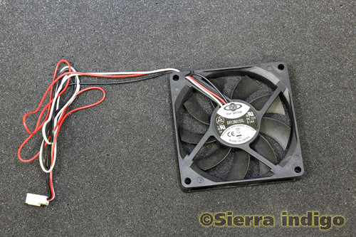 Dynaeon Top Motor DF128015SL DC12V 0.14A Fan 80mm x 15mm