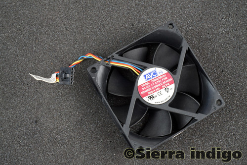 Dell DW014 0DW014 Fan AVC DS08025R12U