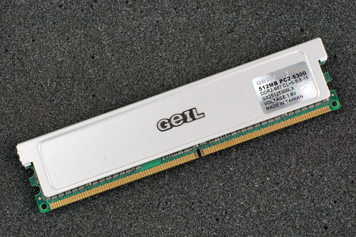 GEIL GX25125300LX PC2-5300 512MB DDR2-667MHz Memory RAM