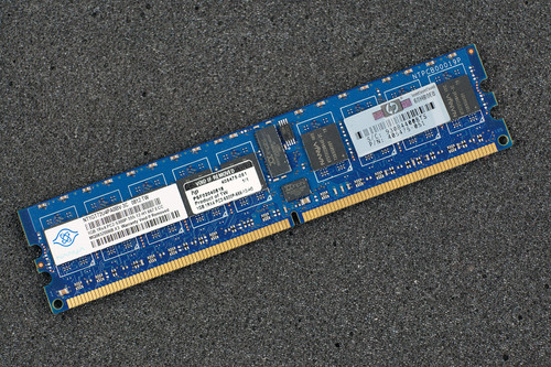 Nanya NT1GT72U4PA0BV-3C PC2-5300P-555-12-H1.667 ECC 1GB Server Memory RAM