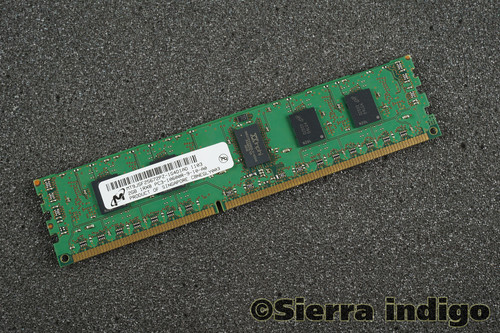 Micron MT9JSF25672PZ-1G4D1AD PC3-10600R-9-10-A0 2GB Server Memory RAM