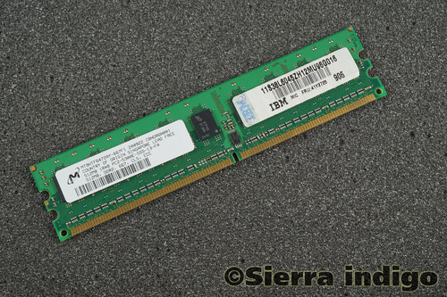 Micron MT9HTF6472AY-667F1 PC2-5300E-555-13-F0 512MB Server Memory RAM