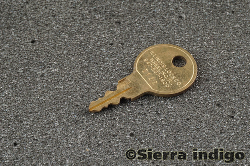 Lenovo ThinkStation S20 Key Number i122 illinois Lock Co.