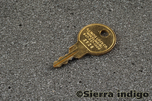 Lenovo ThinkStation S20 Key Number i128 illinois Lock Co.