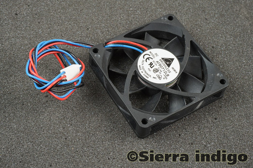 Delta AFB0712LB-P32L 70mm x 15mm DC12V 0.14A 3-Pin 3-Wire Fan