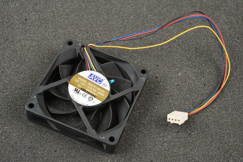 AVC DE07015B12U 70mm x 15mm DC12V 0.7A 4-Pin 4-Wire Fan