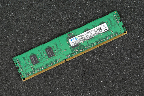 M393B5773CH0-YH9 Samsung 4GB PC3L-10600R-09-10-A1-D2 Server Memory RAM