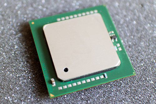 INTEL SL72C XEON 2GHz Socket 604 Prestonia Processor CPU