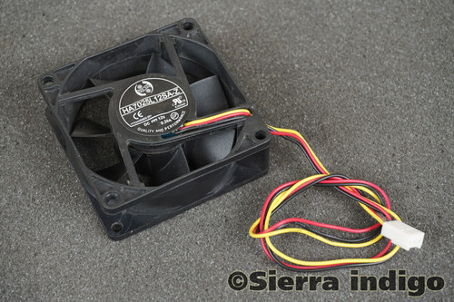 HA7025L12SA-Z Ong Hua 70x70x25mm 3-Pin 3-Wire Fan