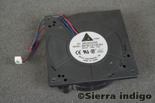 BFB1212HH-F00 Delta 120x120x32mm 3-Pin 3-Wire Fan