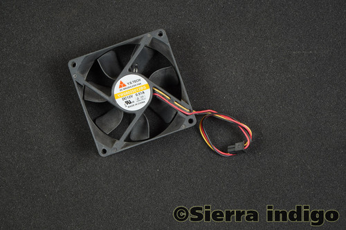 Y.S.Tech YW08025012BS 80mm x 25mm DC12V 0.51A 3-Wire 4-Pin(Square)