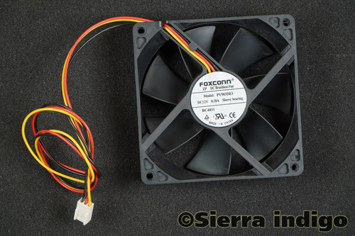 Foxconn PV983DE1 92mm x 25mm DC12V 0.18A 3-Wire 3-Pin Fan