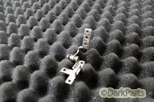 Samsung NC10 Laptop Right Hinge