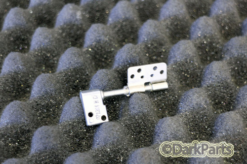 Apple PowerBook A1226 Right Hinge