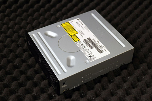 Hitachi GH70N Black SATA DVD-RW CD-RW Disk Drive
