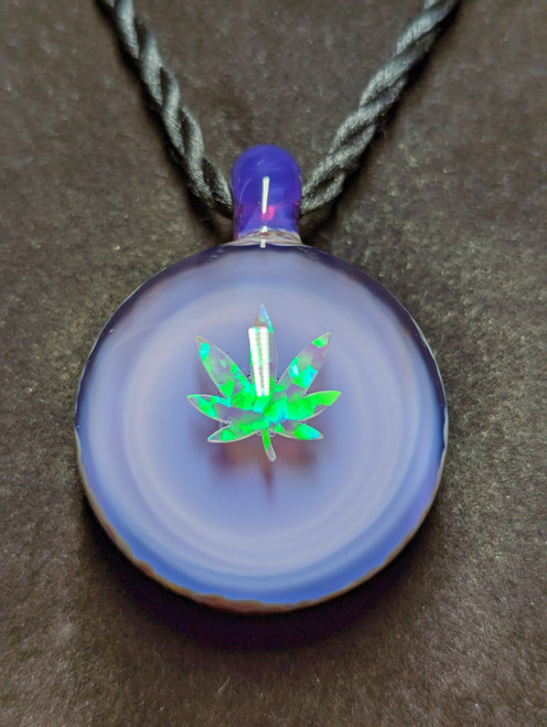 leaf critical -boro glass opal pendant 