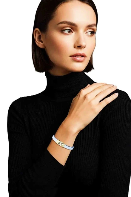 Women's 10 mm Hydrangea Blue Flat Leather Bracelet