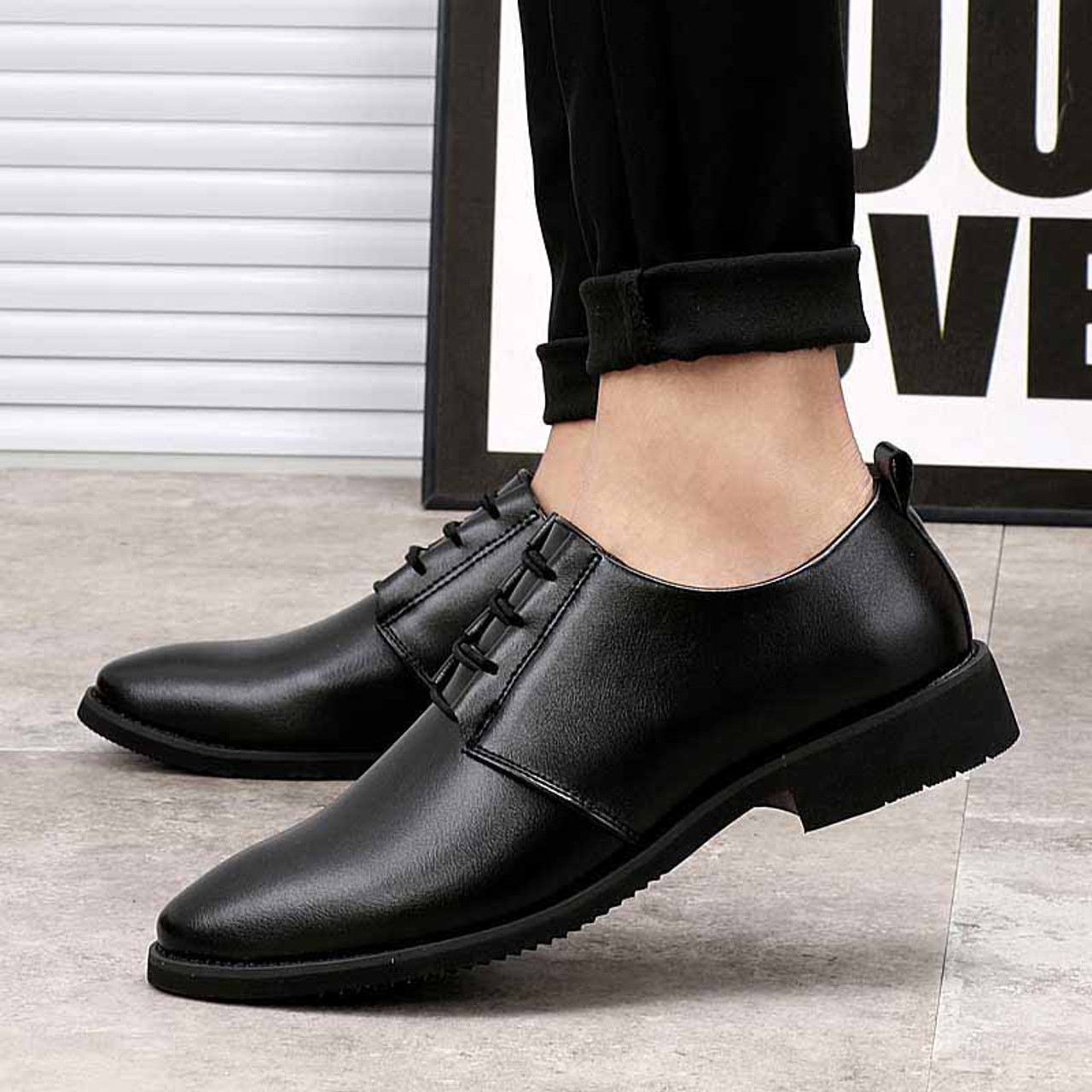 Black simple plain urban leather dress shoe | Mens dress shoes online ...