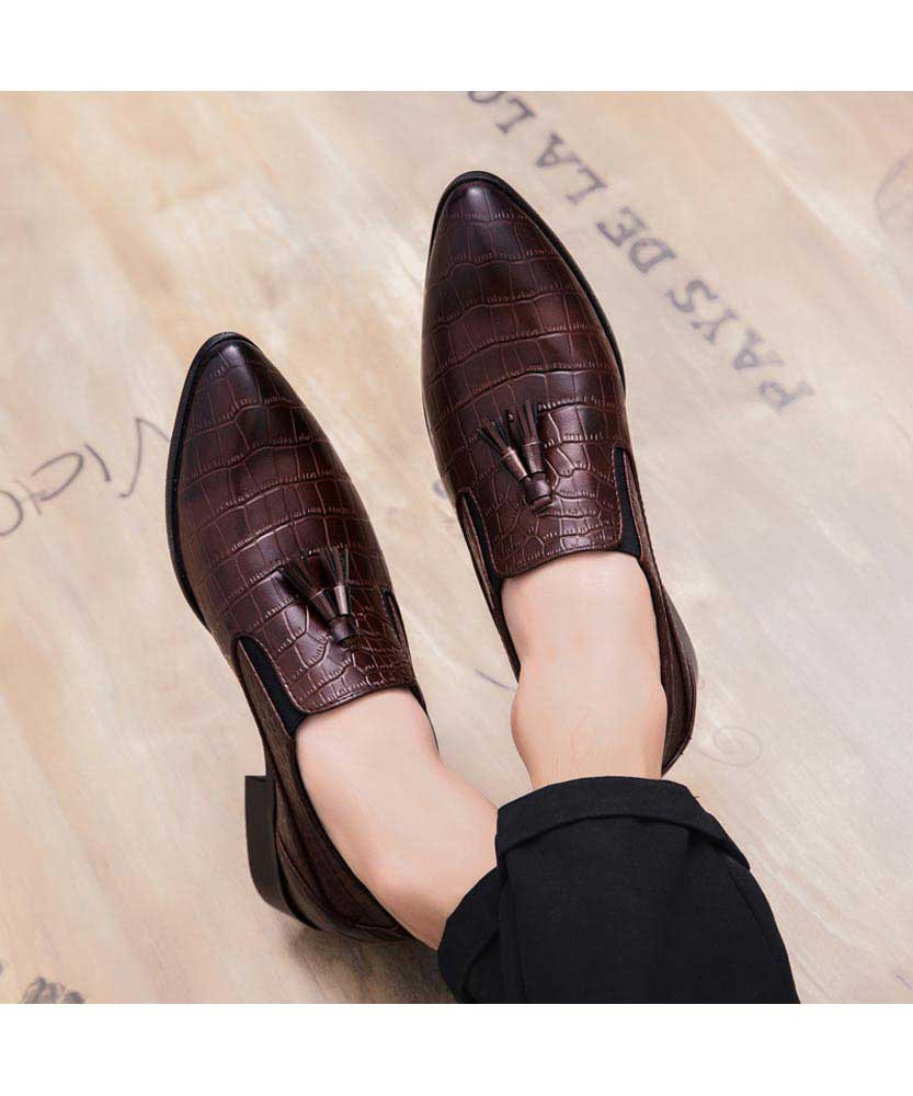 Brown tassel croco pattern leather slip on dress shoe Mens dress