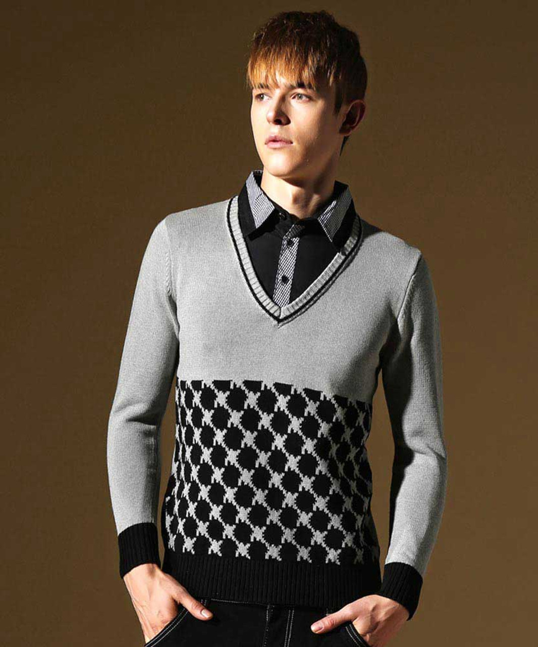 Grey black check V neck long sleeve sweater Mens sweaters